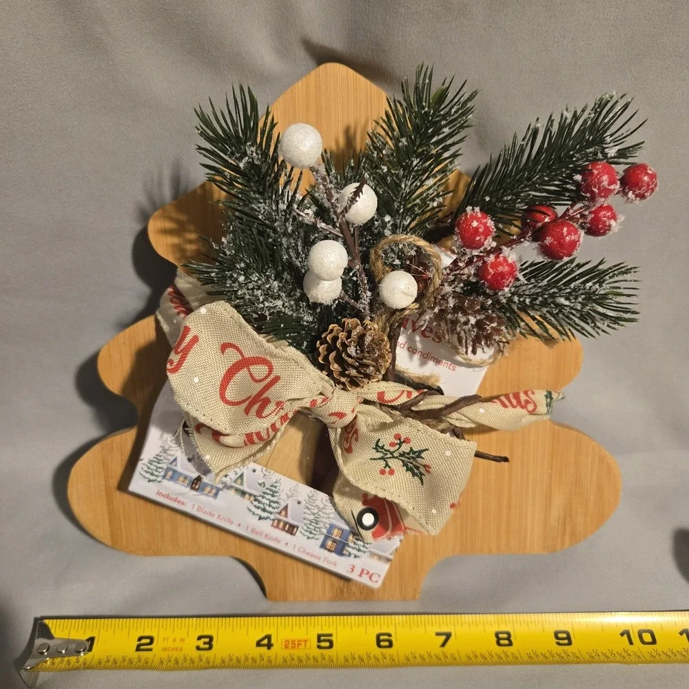 Mistletoe Marathon Charcuter-Tree Bamboo Board Cheese Knives Christmas Set
